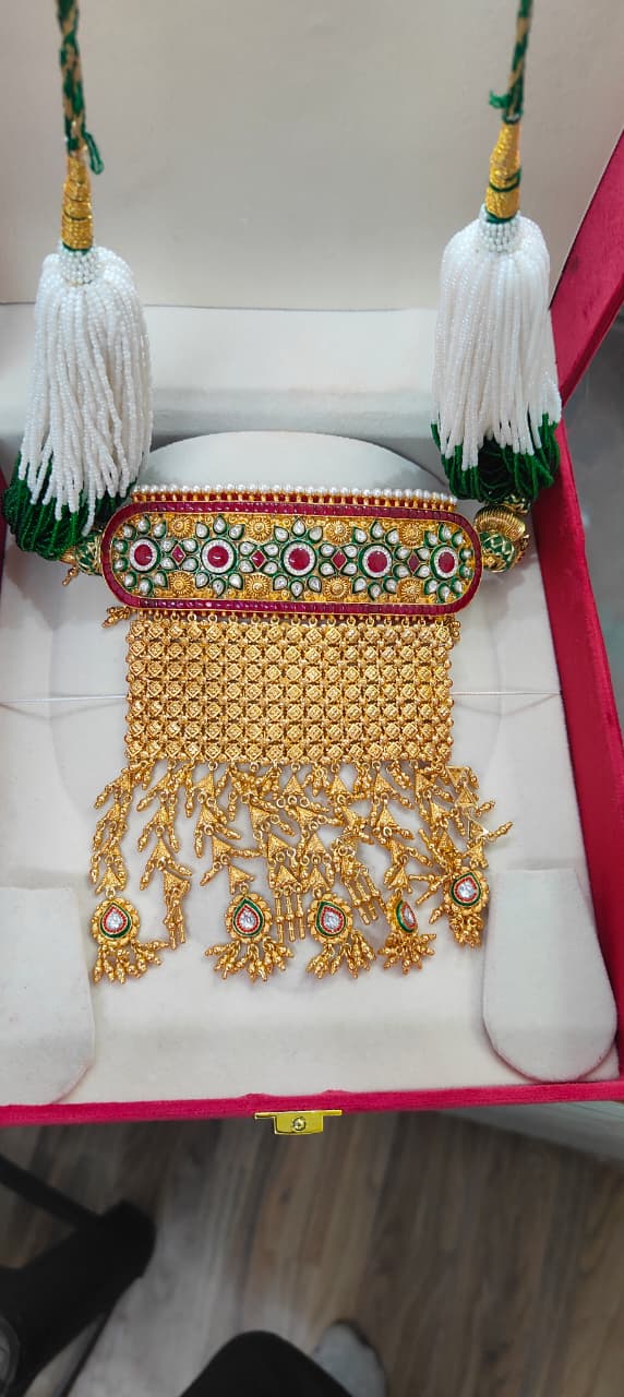 Vimla Jewellers craftsmanship detail
